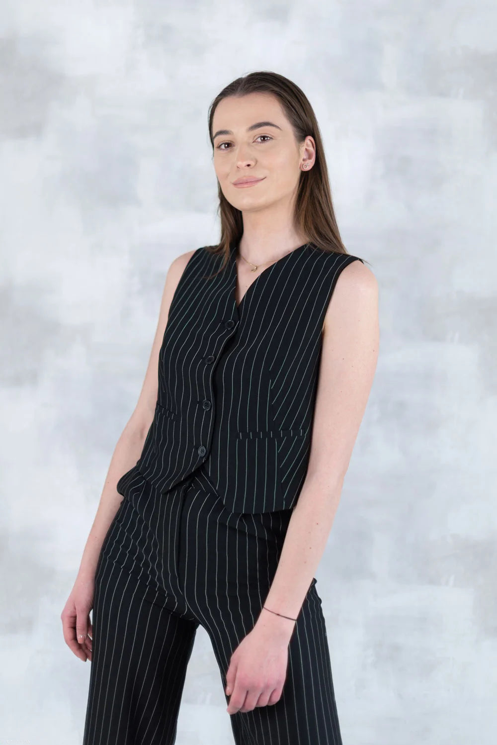 Compleu Negru în Dungi – Vestă și Pantaloni 5001-010 - NIZIA