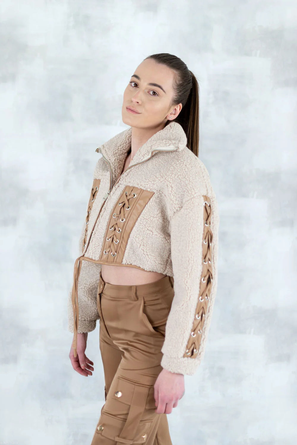 Jachetă bej cropped 7005-018 - NIZIA