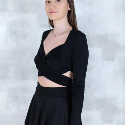 Top crop drapat negru - feminitate și lejeritate în mișcare 12018-017 - NIZIA