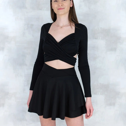 Top crop drapat negru - feminitate și lejeritate în mișcare 12018-017 - NIZIA