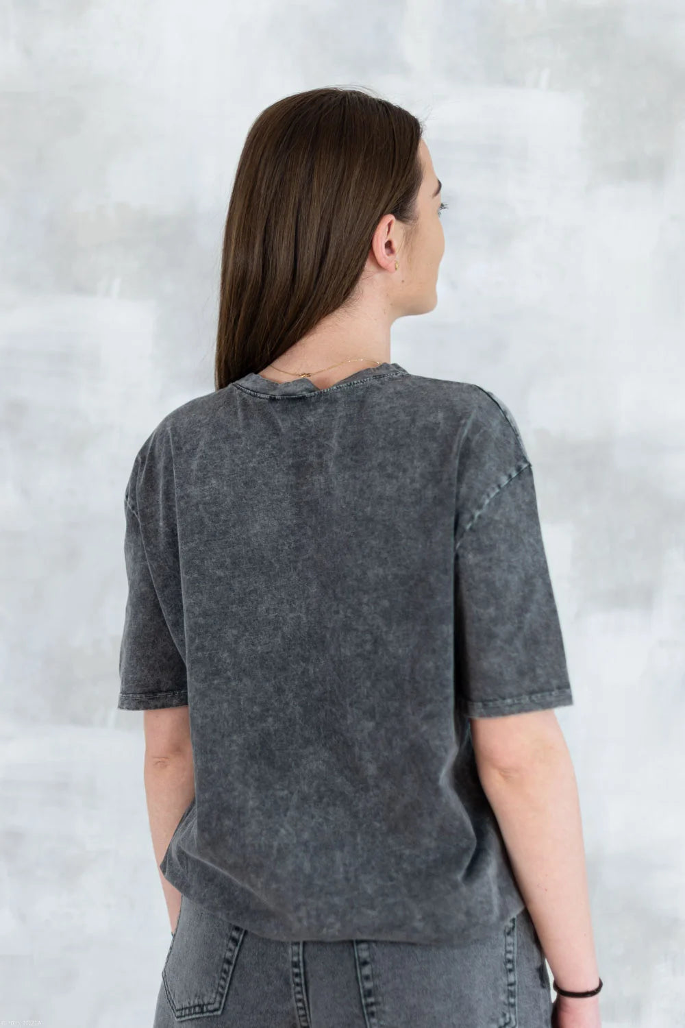 Tricou mineral wash cu aplicații strălucitoare 12025-017 - NIZIA