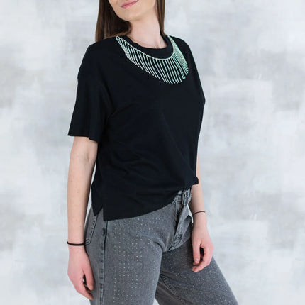 Tricou negru cu aplicatii tip colier 12010-017 - NIZIA