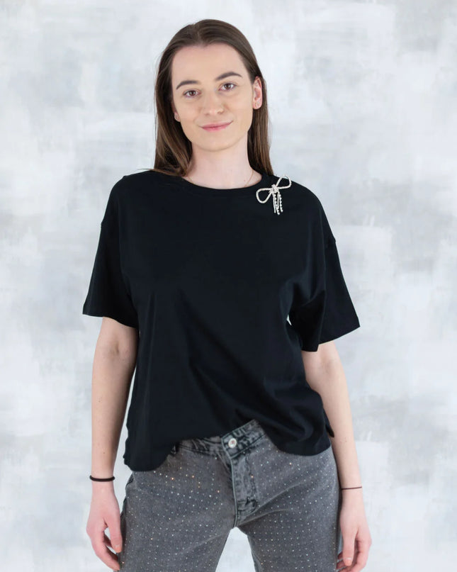 Tricou negru cu broșă tip fundiță detașabilă 12016-017 - NIZIA