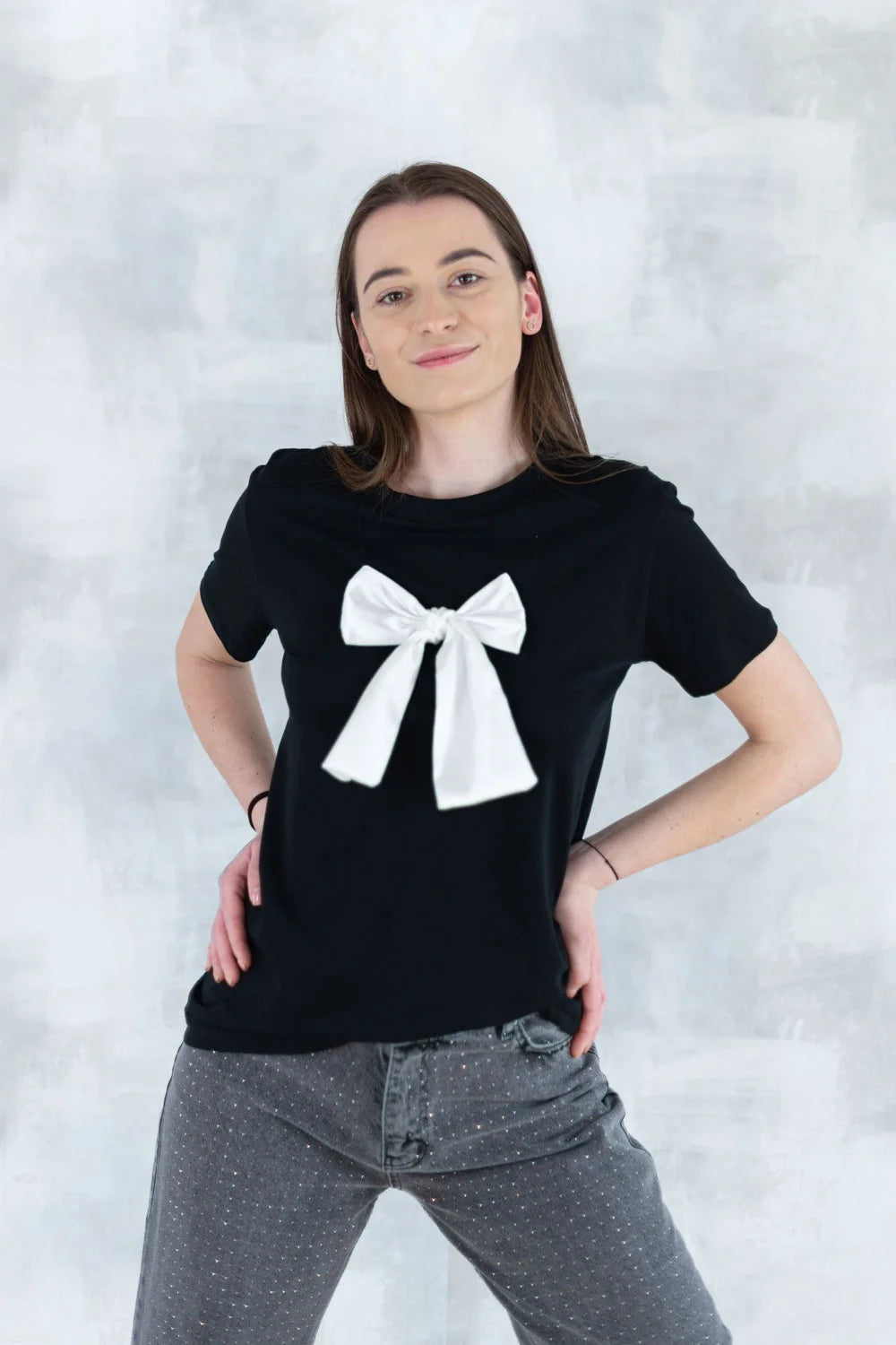 Tricou negru cu fundiță albă 12015-017 - NIZIA