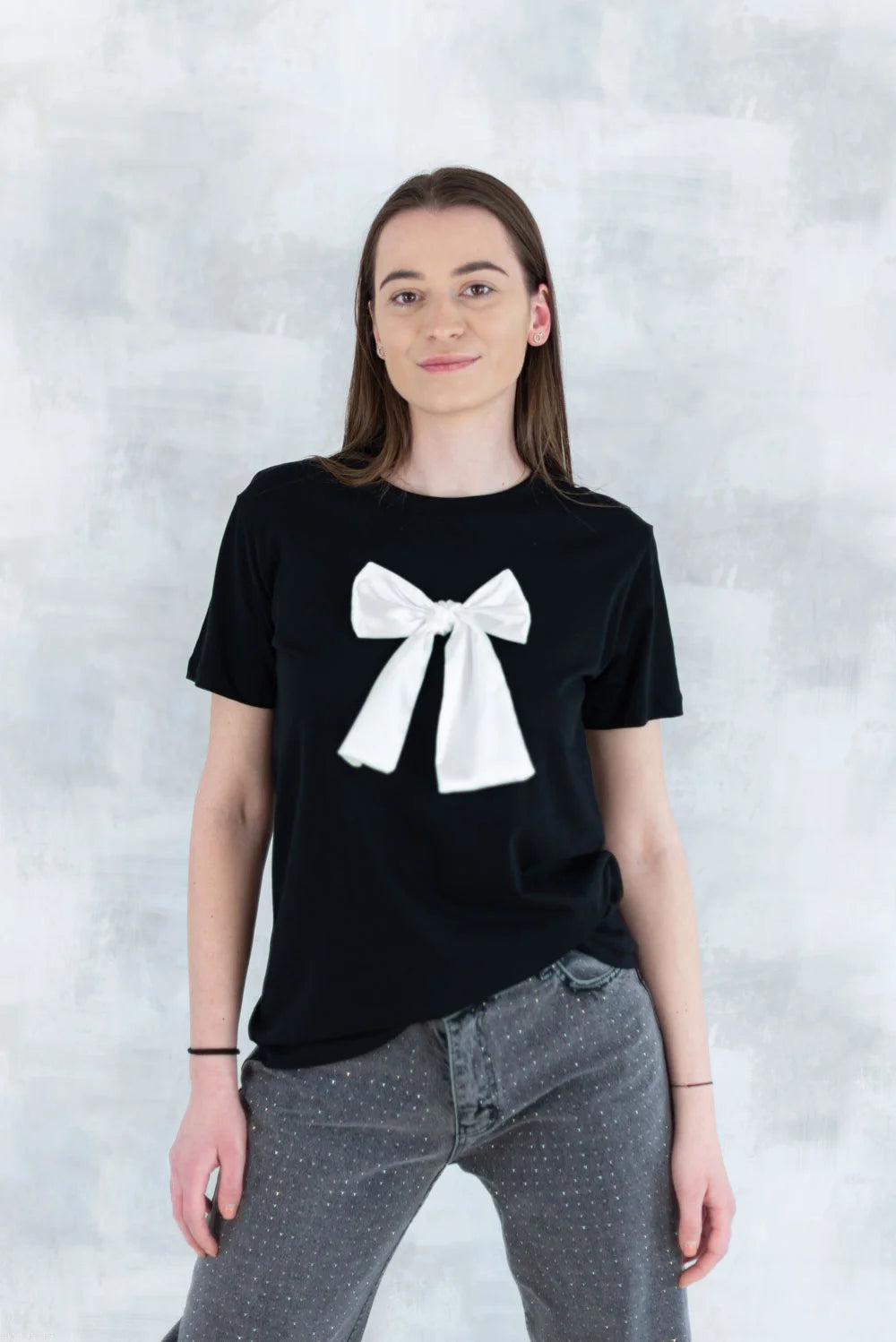 Tricou negru cu fundiță albă 12015-017 - NIZIA