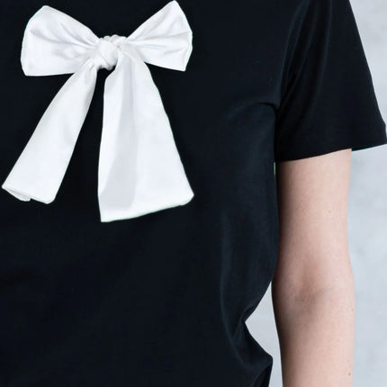 Tricou negru cu fundiță albă 12015-017 - NIZIA