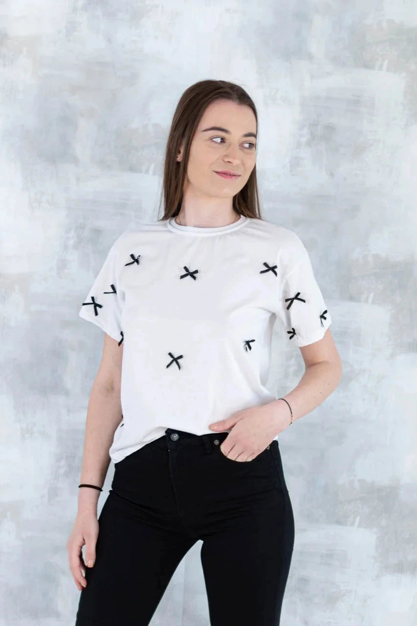 Tricou alb cu fundițe negre 12005-017 - NIZIA