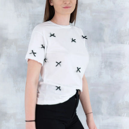 Tricou alb cu fundițe negre 12005-017 - NIZIA