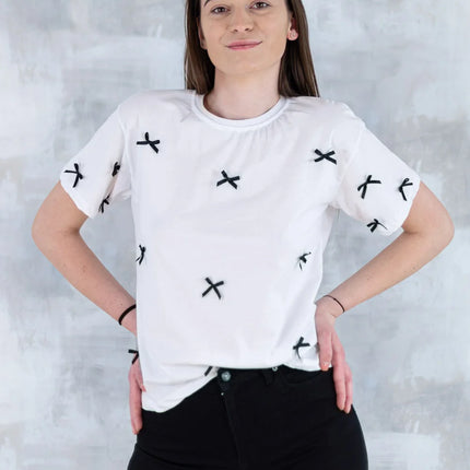 Tricou alb cu fundițe negre 12005-017 - NIZIA