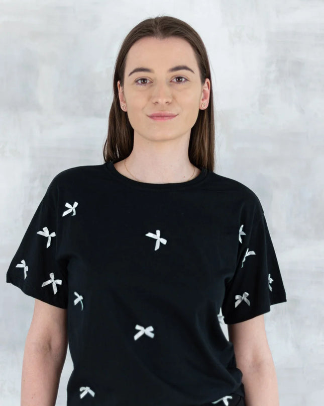 Tricou negru cu fundițe albe 12004-017 - NIZIA