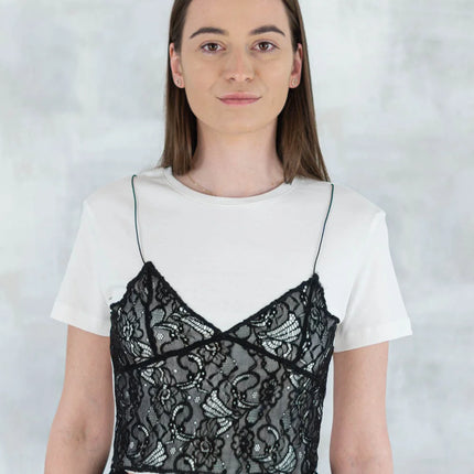 Tricou alb cu aplicații din dantelă 12026-017 - NIZIA