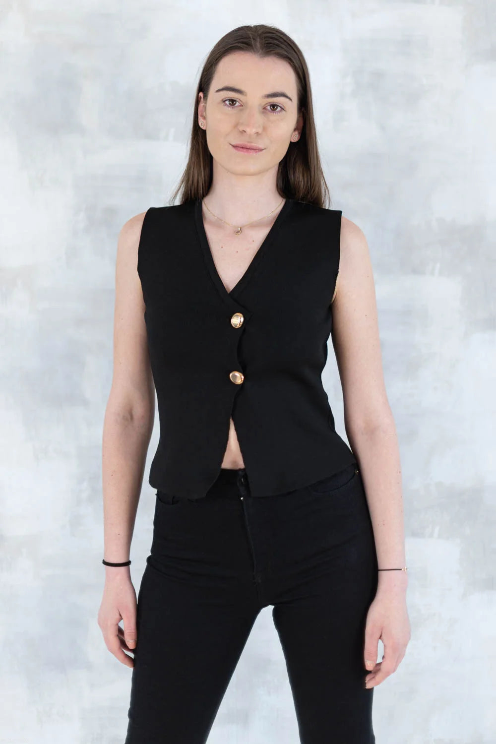 Vestă neagră elegantă cu nasturi aurii 11001-016 - NIZIA