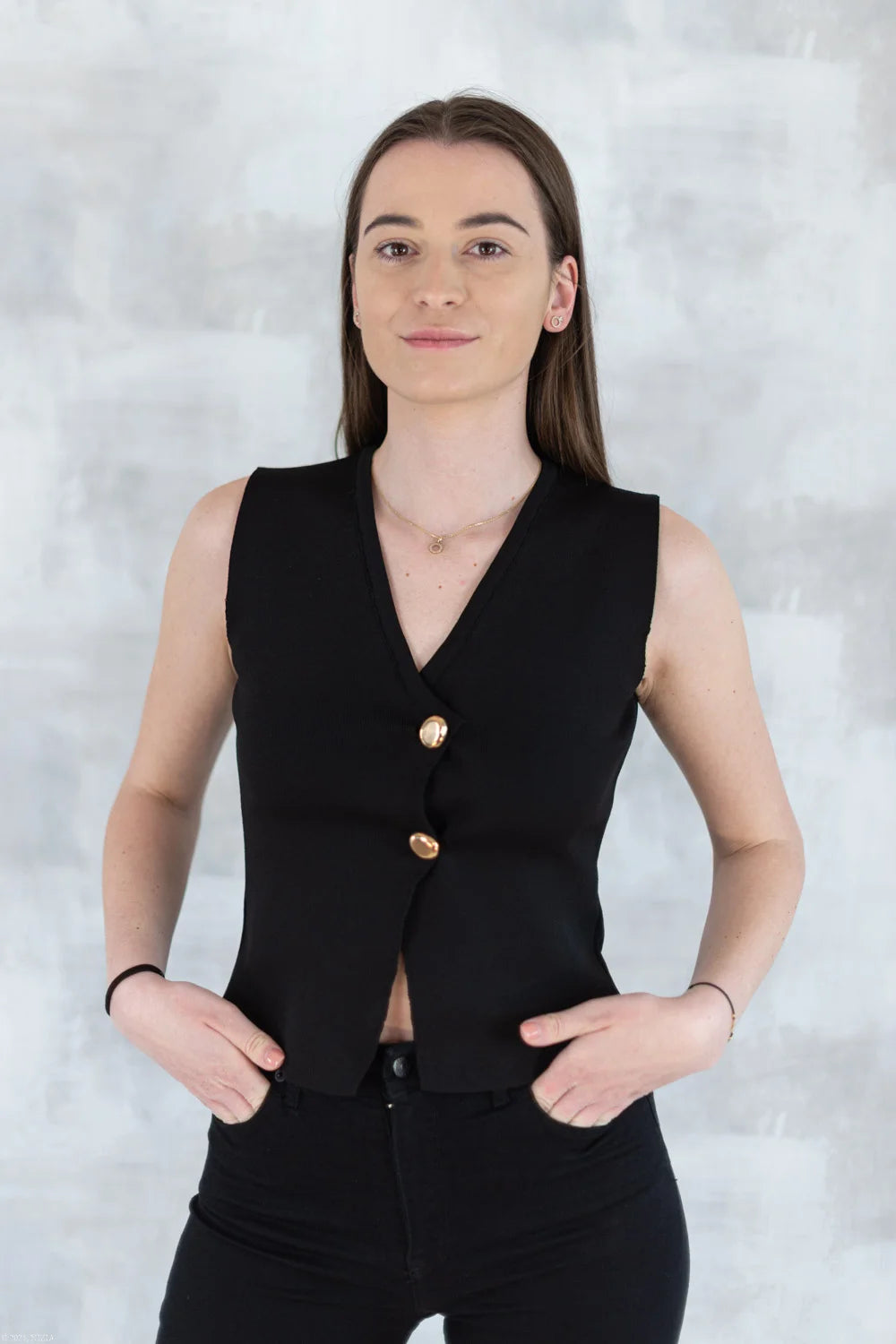 Vestă neagră elegantă cu nasturi aurii 11001-016 - NIZIA