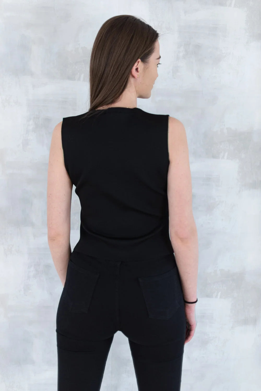 Vestă neagră elegantă cu nasturi aurii 11001-016 - NIZIA