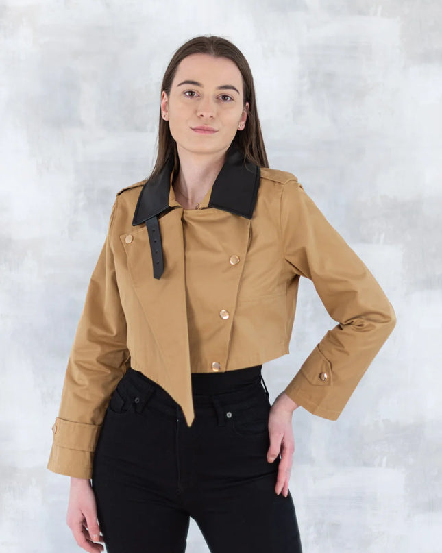 Jachetă scurtă camel cu guler negru 7009-012 - NIZIA