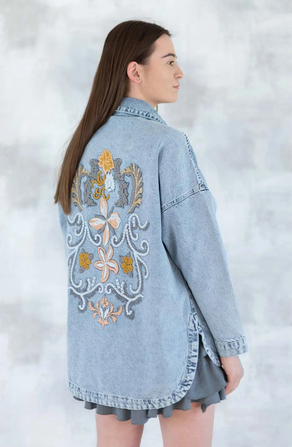 Jaachetă denim- broderie pe spate 7001-012 - NIZIA