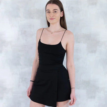 Fustă pantalon neagră – confort și stil într-o singură piesă 6001-011 - NIZIA