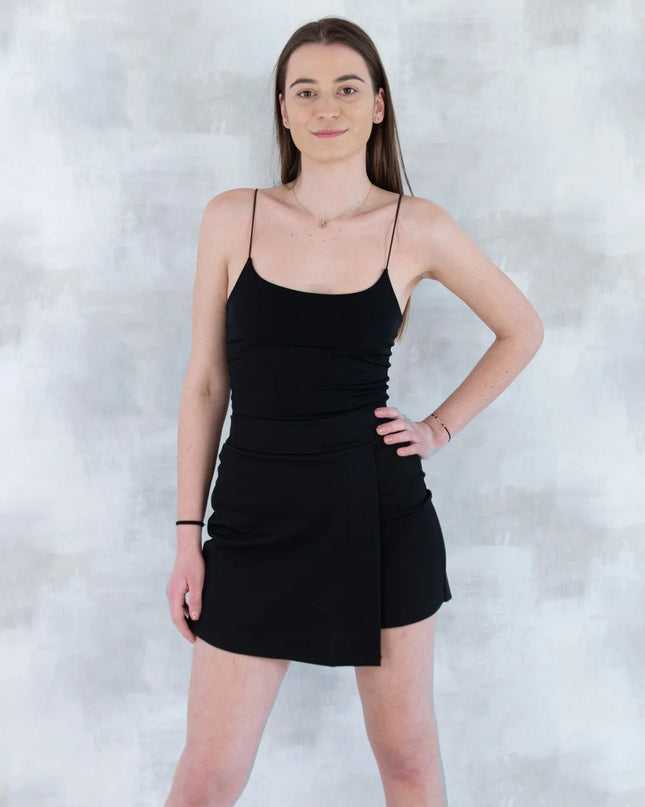 Fustă pantalon neagră – confort și stil într-o singură piesă 6001-011 - NIZIA