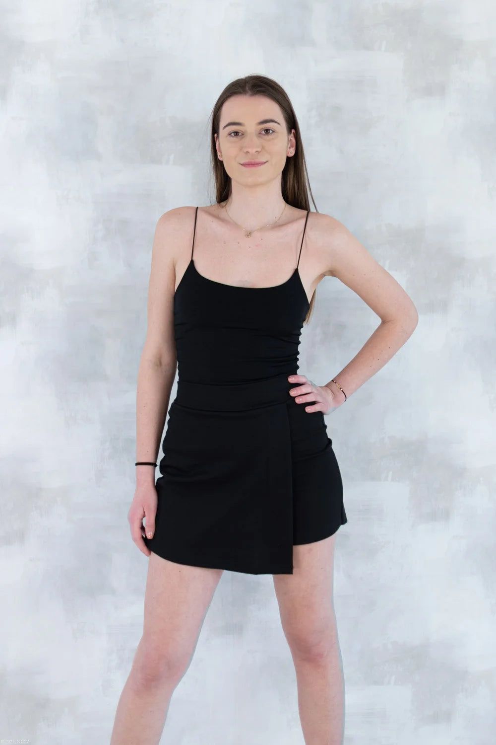 Fustă pantalon neagră – confort și stil într-o singură piesă 6001-011 - NIZIA