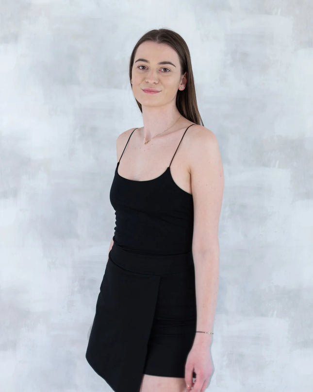 Fustă pantalon neagră – confort și stil într-o singură piesă 6001-011 - NIZIA