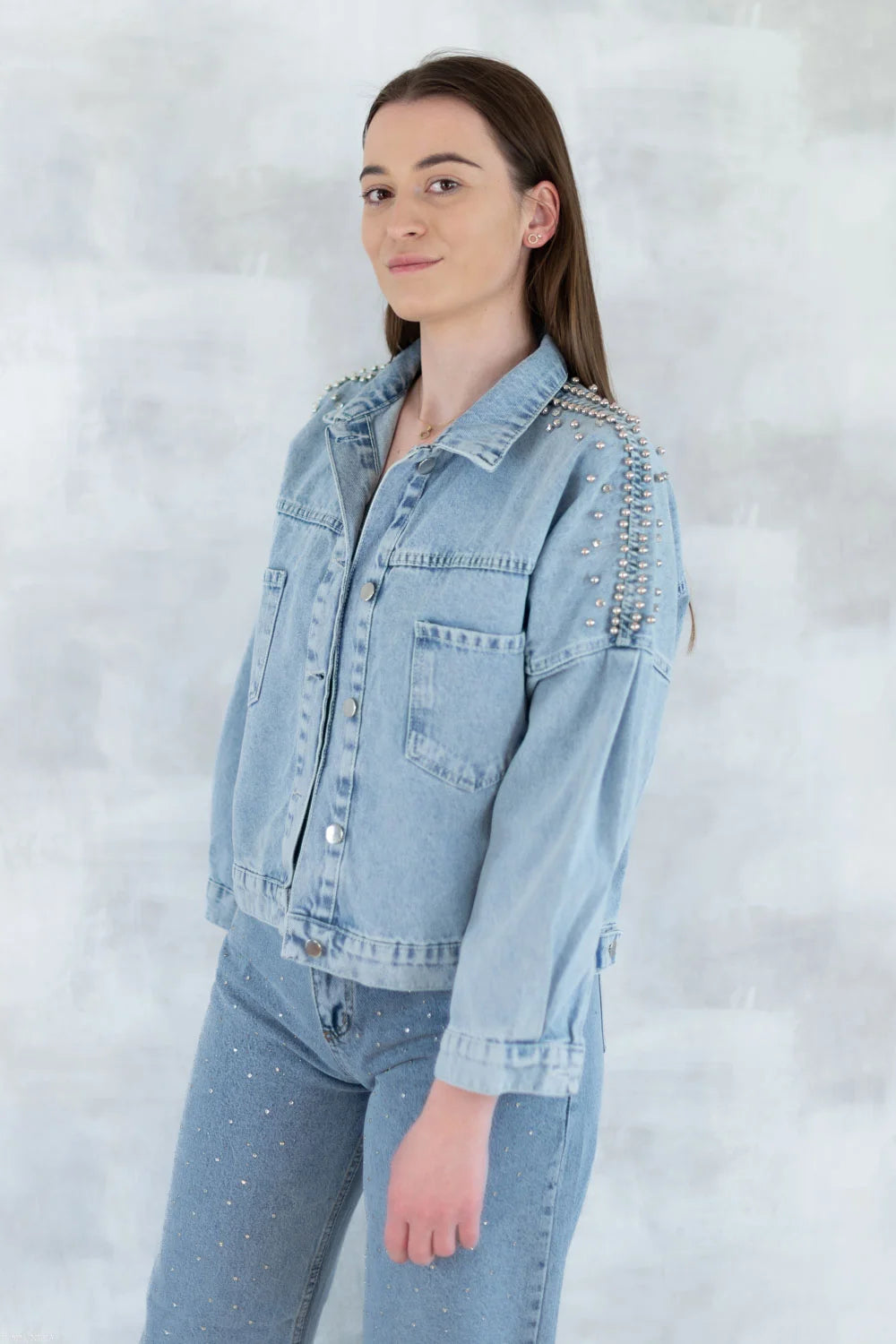 Jachetă denim cu aplicații stea - statement urban 7004-012 - NIZIA