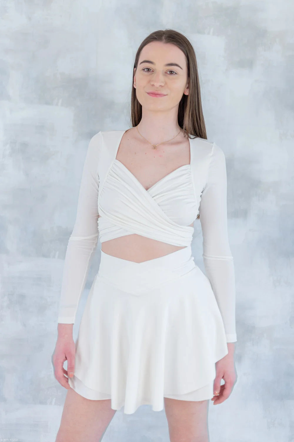 Top crop drapat alb - feminitate și lejeritate în mișcare 12019-017 - NIZIA