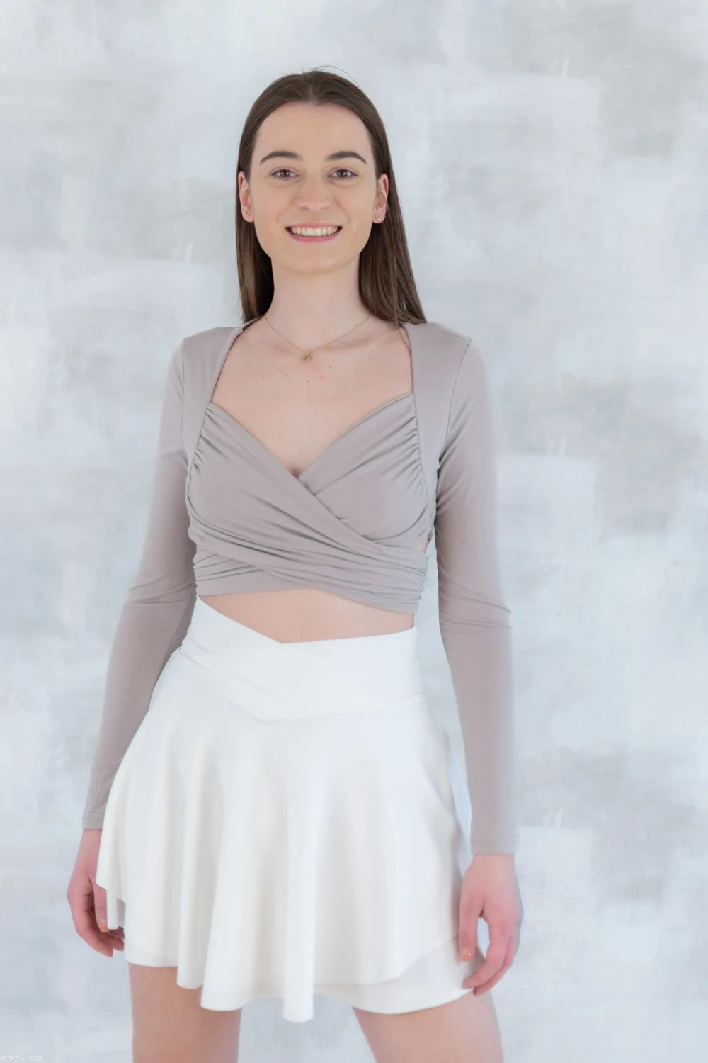 Top crop drapat crem - feminitate și lejeritate în mișcare 12020-017 - NIZIA