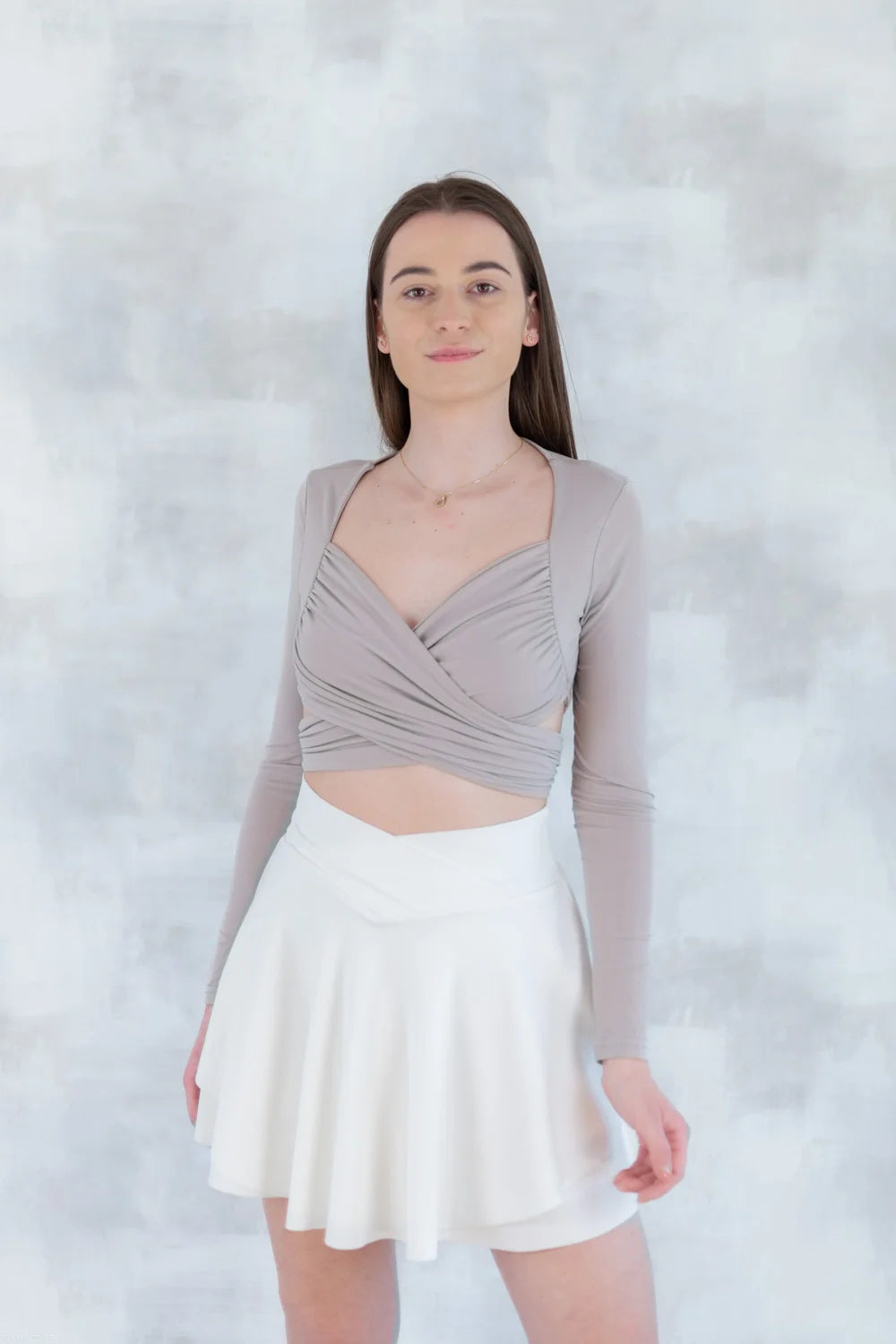 Top crop drapat crem - feminitate și lejeritate în mișcare 12020-017 - NIZIA