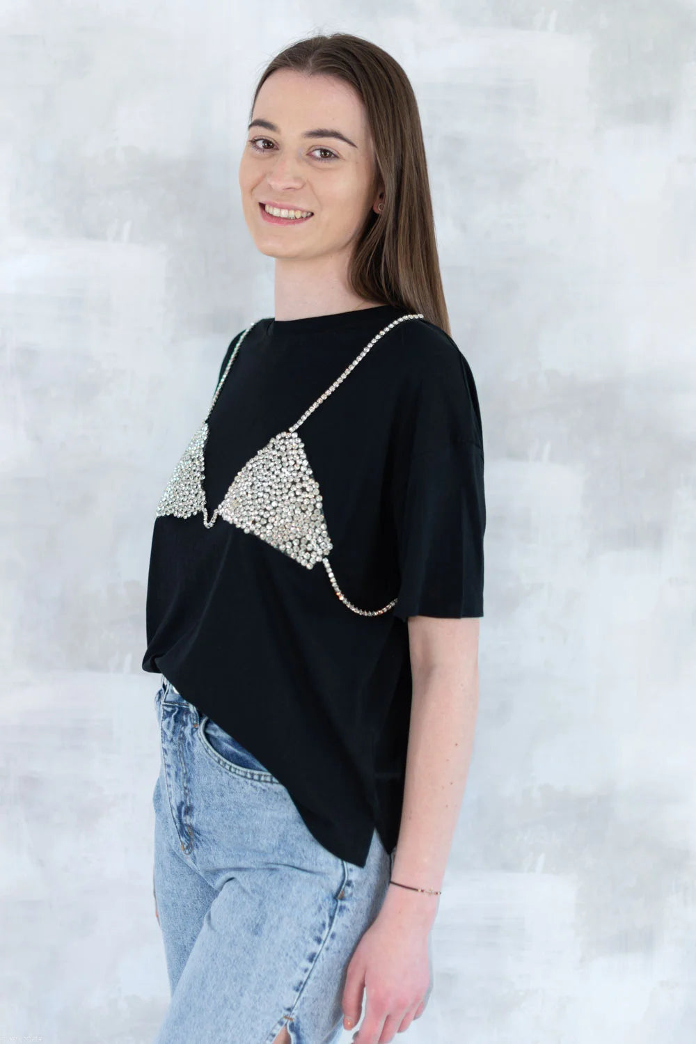 Tricou negru cu aplicație 3D - 