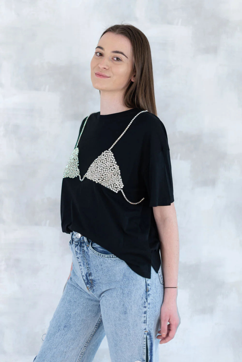 Tricou negru cu aplicație 3D - 