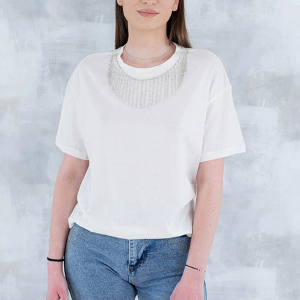 Tricou alb cu aplicații tip colier 12011-017 - NIZIA