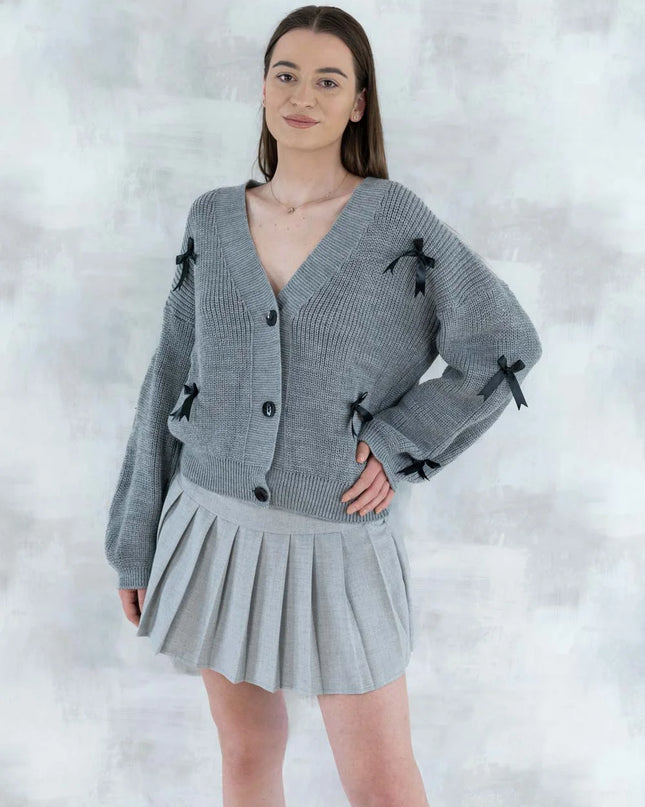 Cardigan chic cu fundițe applicate-gri deschis 4002 - NIZIA