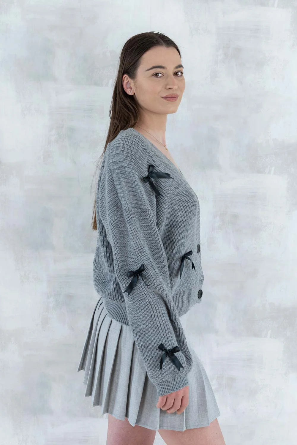 Cardigan chic cu fundițe applicate-gri deschis 4002 - NIZIA