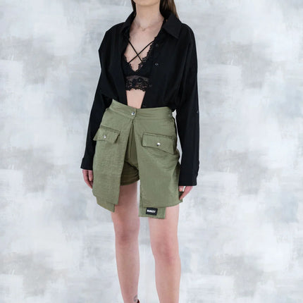 Set 3 Piese Urban Green – Cămașă neagră, bluză asimetrică și pantalon scurt khaki 5005-010 - NIZIA