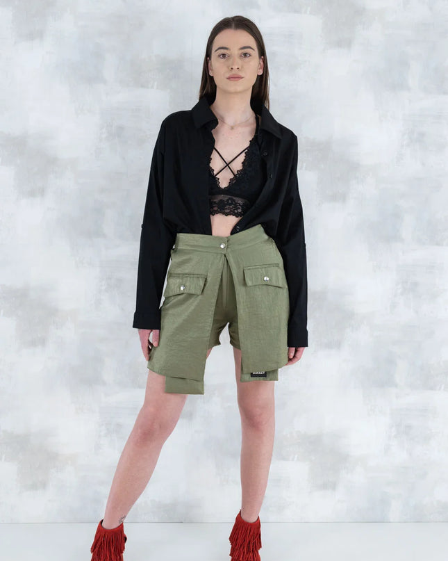 Set 3 Piese Urban Green – Cămașă neagră, bluză asimetrică și pantalon scurt khaki 5005-010 - NIZIA