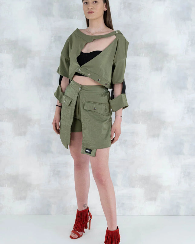 Set 3 Piese Urban Green – Cămașă neagră, bluză asimetrică și pantalon scurt khaki 5005-010 - NIZIA