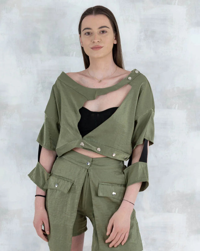 Set 3 Piese Urban Green – Cămașă neagră, bluză asimetrică și pantalon scurt khaki 5005-010 - NIZIA