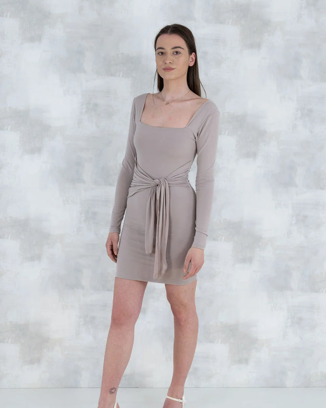 Rochie bej cu efect modelator 10004 - NIZIA