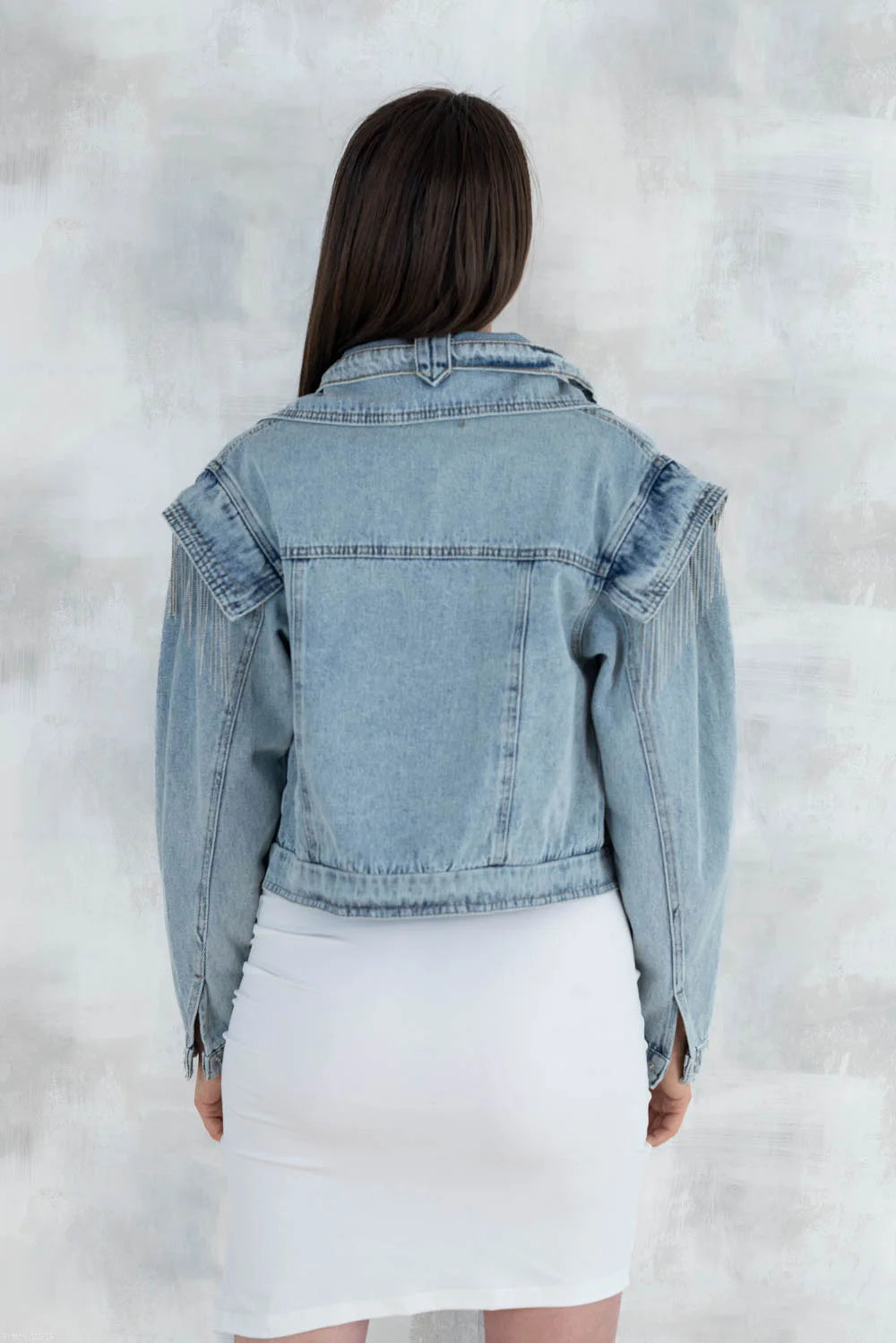 Jachetă crop denim cu detalii metalice 7008 - NIZIA