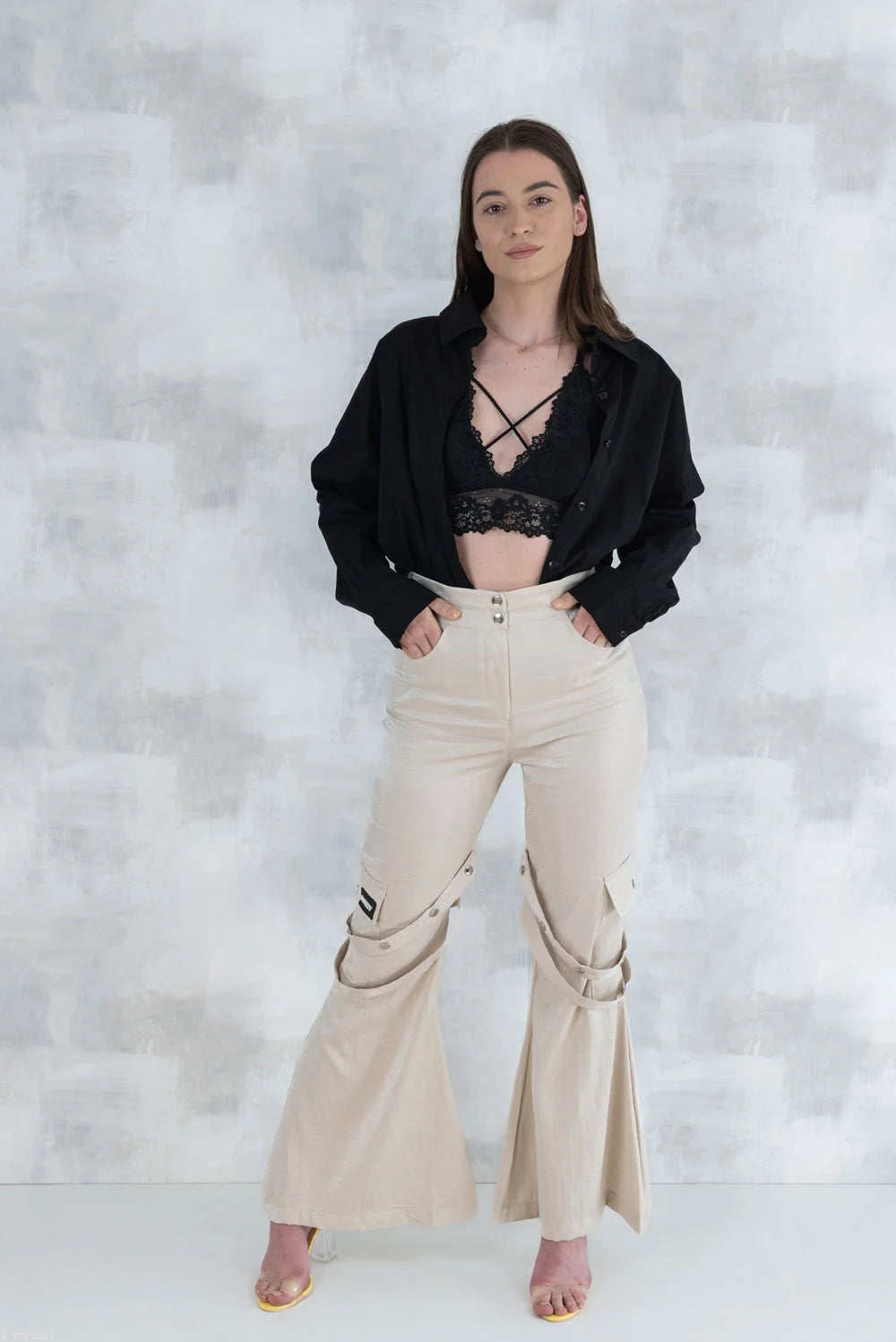 Set 3 Piese urban neutral – Cămașă neagră, bluză asimetrică și pantaloni lungi 5004-010 - NIZIA