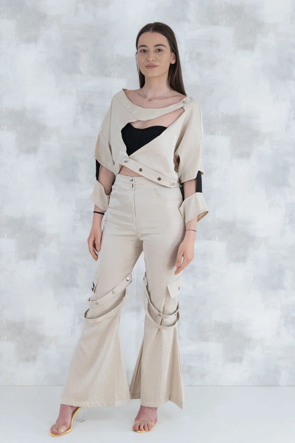 Set 3 Piese urban neutral – Cămașă neagră, bluză asimetrică și pantaloni lungi 5004-010 - NIZIA