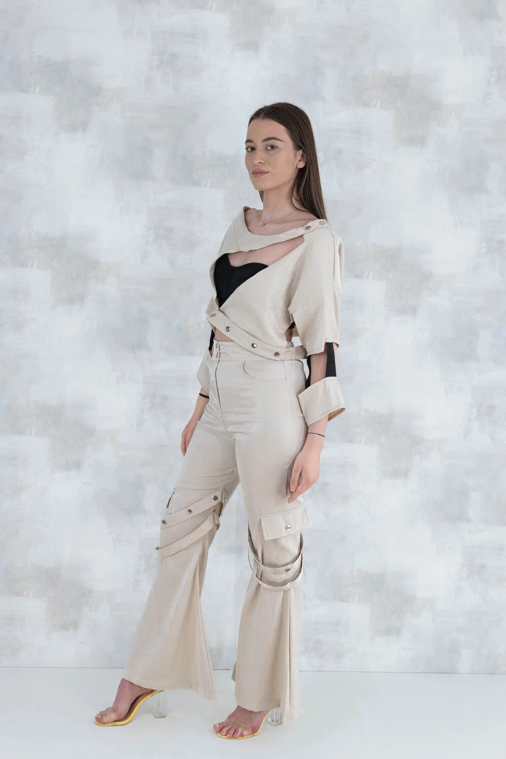 Set 3 Piese urban neutral – Cămașă neagră, bluză asimetrică și pantaloni lungi 5004-010 - NIZIA