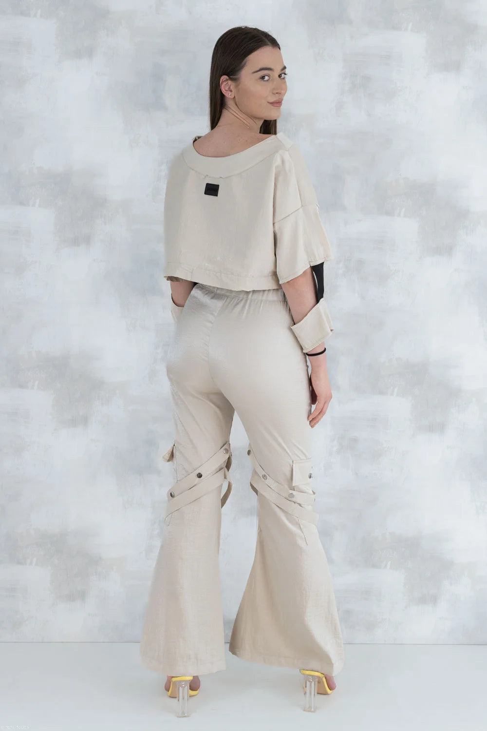 Set 3 Piese urban neutral – Cămașă neagră, bluză asimetrică și pantaloni lungi 5004-010 - NIZIA