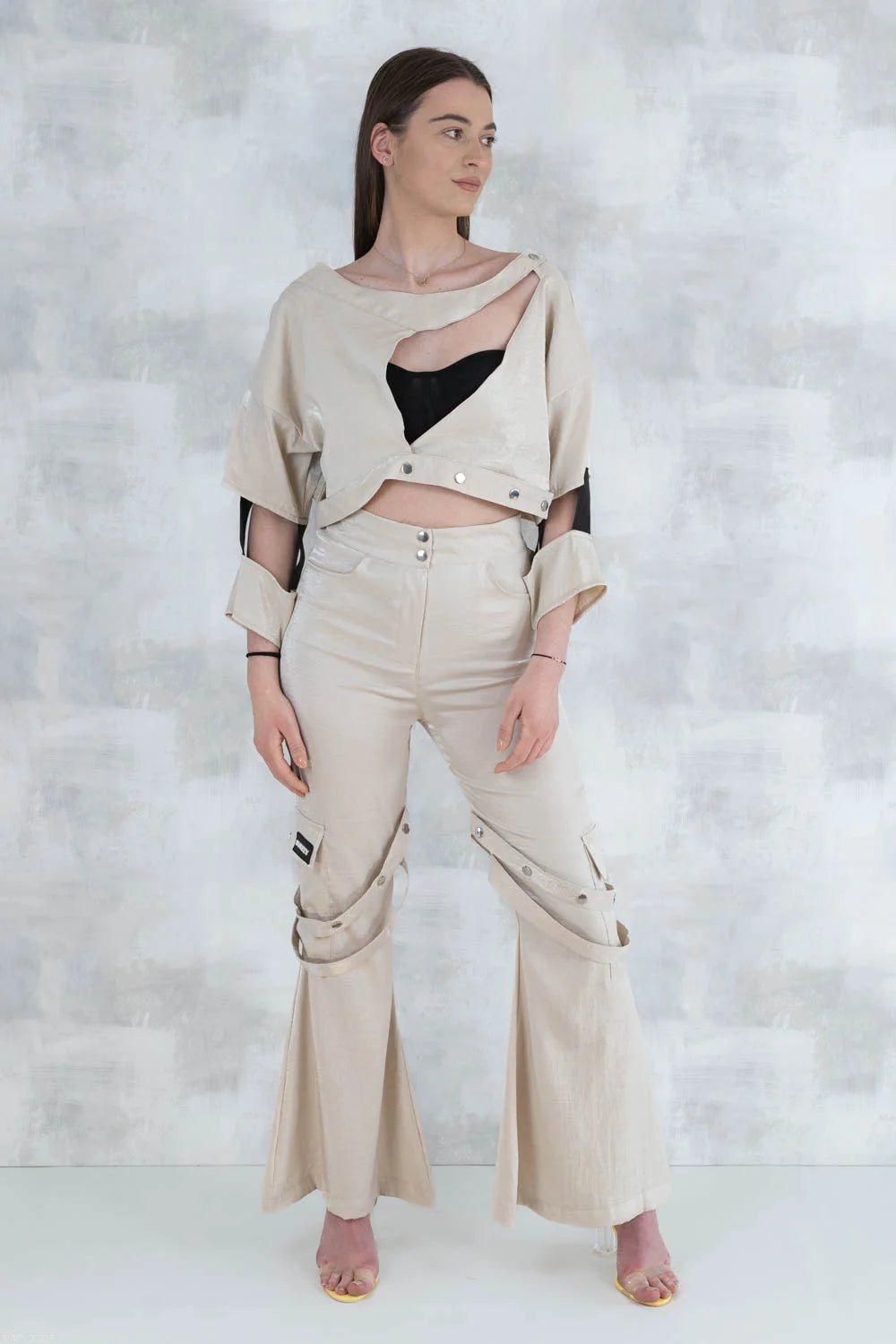 Set 3 Piese urban neutral – Cămașă neagră, bluză asimetrică și pantaloni lungi 5004-010 - NIZIA