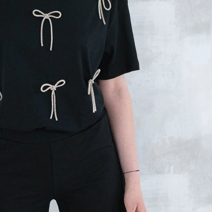 Compleu chic negru cu fundite – tricou&pantaloni 5012 - NIZIA