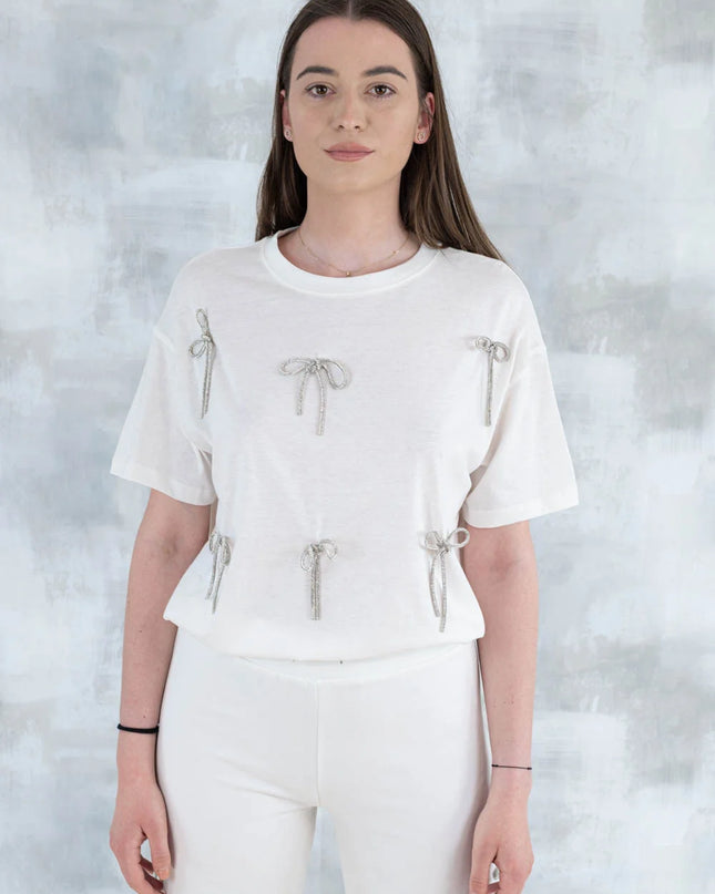 Compleu chic alb cu fundite – tricou&pantaloni 5011 - NIZIA